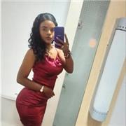 Tutor de idioma español que enseña a niños y niñas de todas las edades.